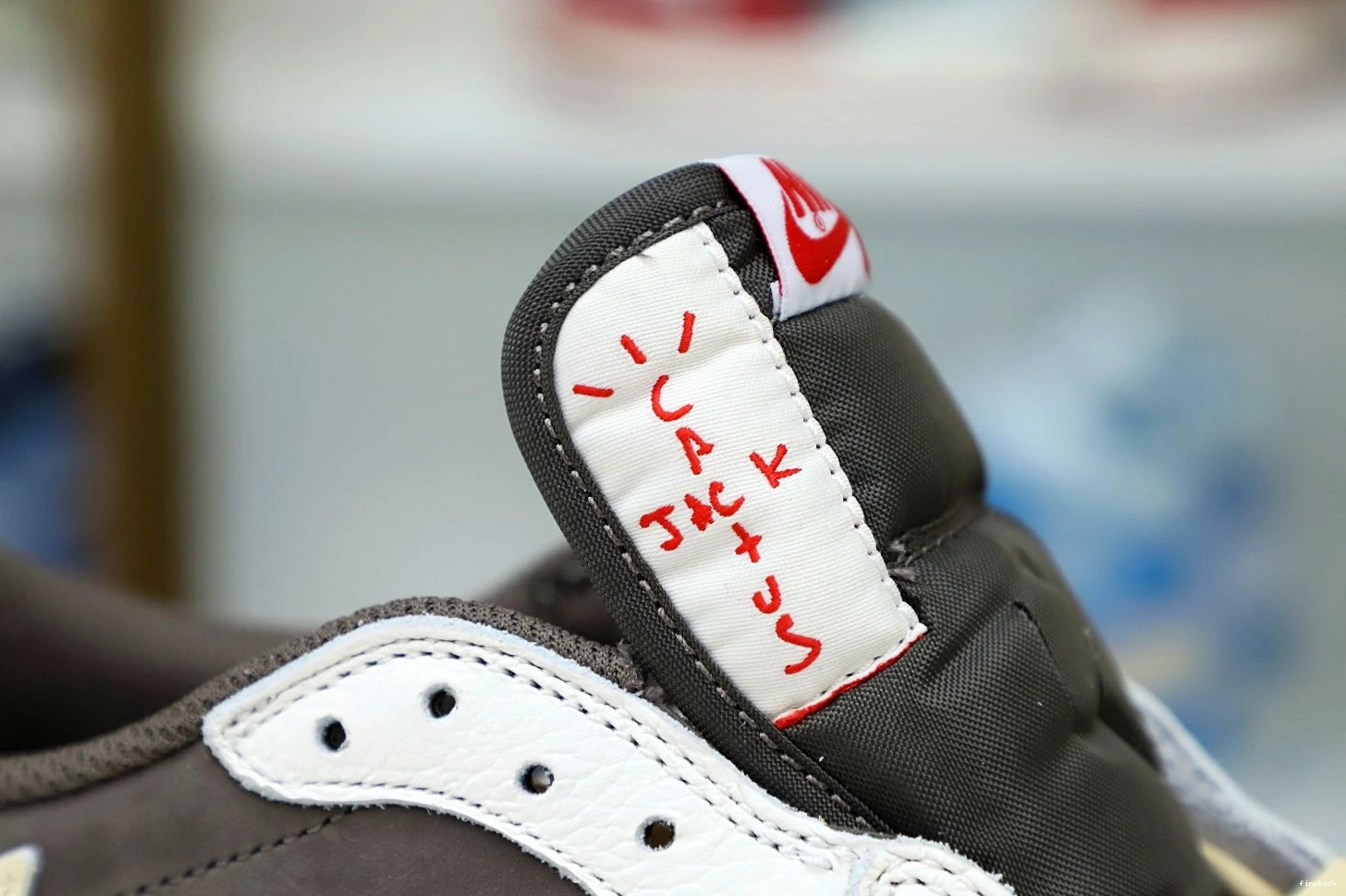LOW OG SCOTT 1 AIR MOCHA REVERSE TRAVIS X JORDAN 0815
